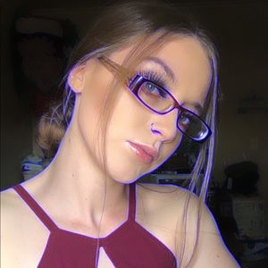 Meet your Posher, Jade